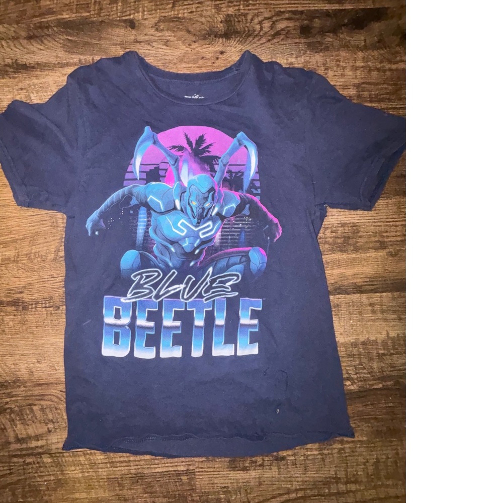 Blue Beetle DC Comics Graphic Shirt Navy Blue Retro Synthwave Mens Small S 34/36